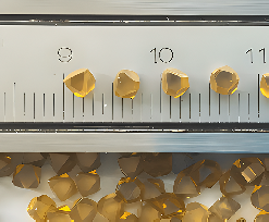 Unraveling the Principles Behind the Synthesis of Synthetic Single-Crystal Diamonds