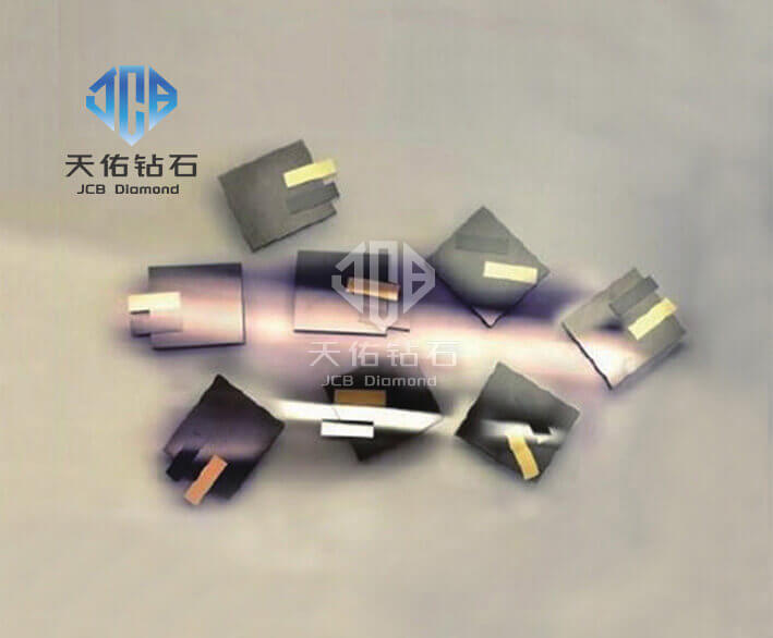 CVD single crystal diamond heat sink material