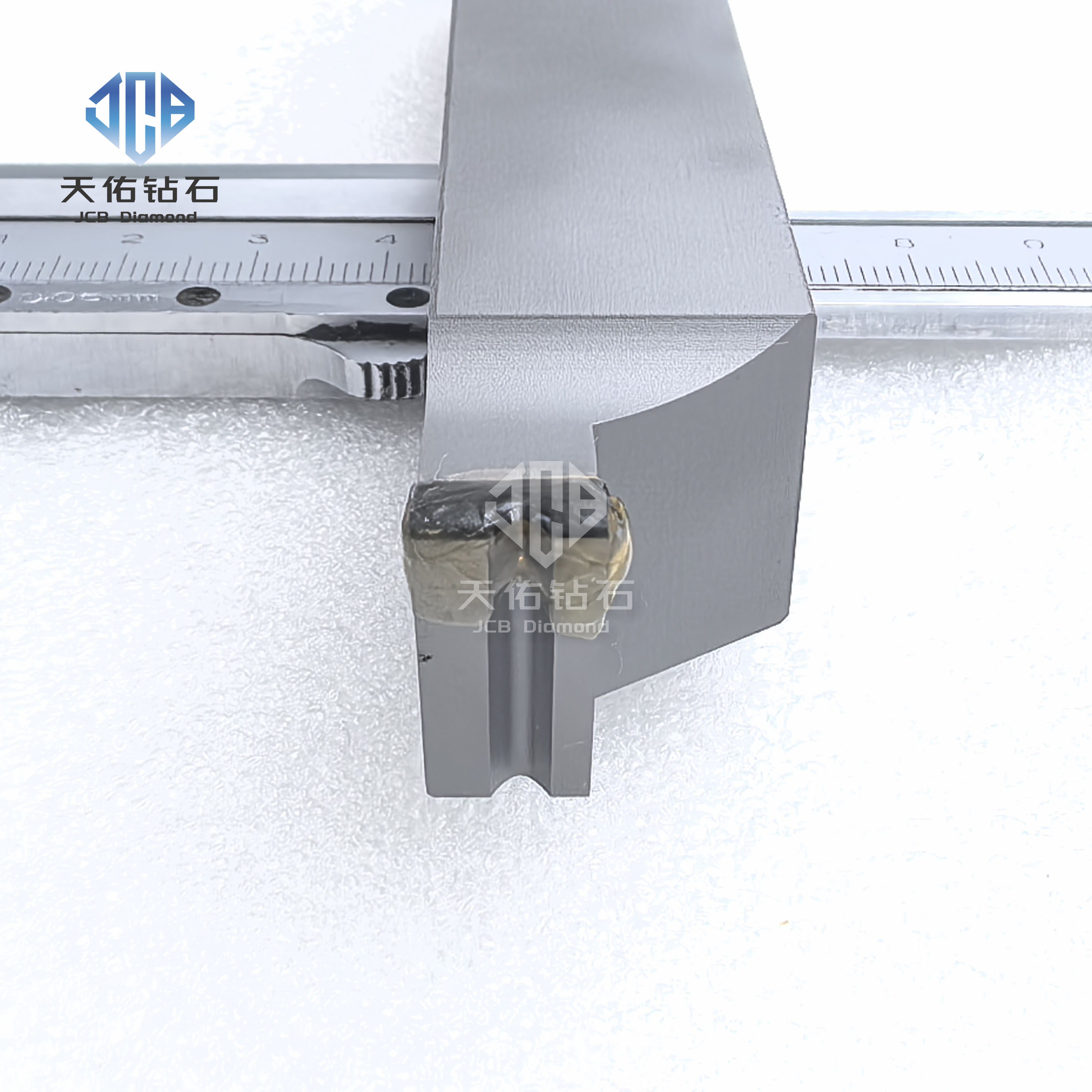 PCD-20×20×141×65.51º×R0.45