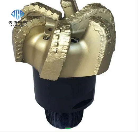 Matrix PDC bit with a diameter of 349 mm, featuring excellent stability and durability.