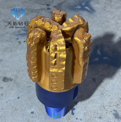 6⅛″ PDC drill bit for oil drilling