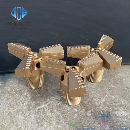 9 7/8‑inch, 3‑blade PDC diamond drill bit – a PDC drag bit for well drilling